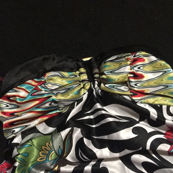 Top - Picture 2 of 3